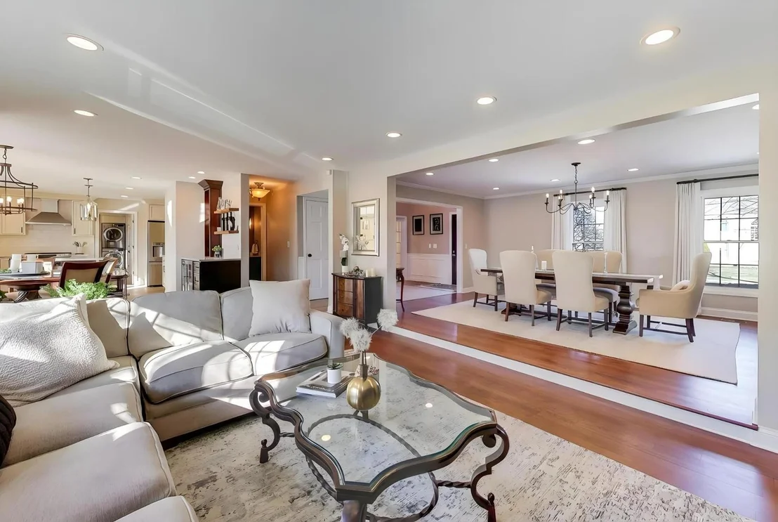 Photo of 829 Heatherstone Drive
