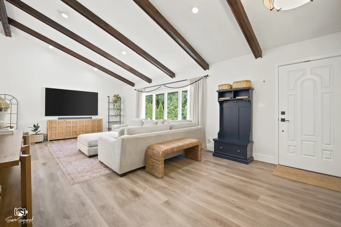 Photo of 11S528 Book Road