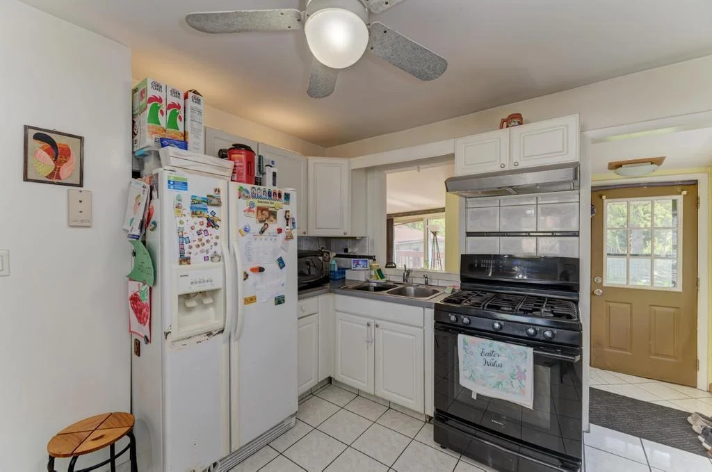 Photo of 1431 N Hillside Avenue