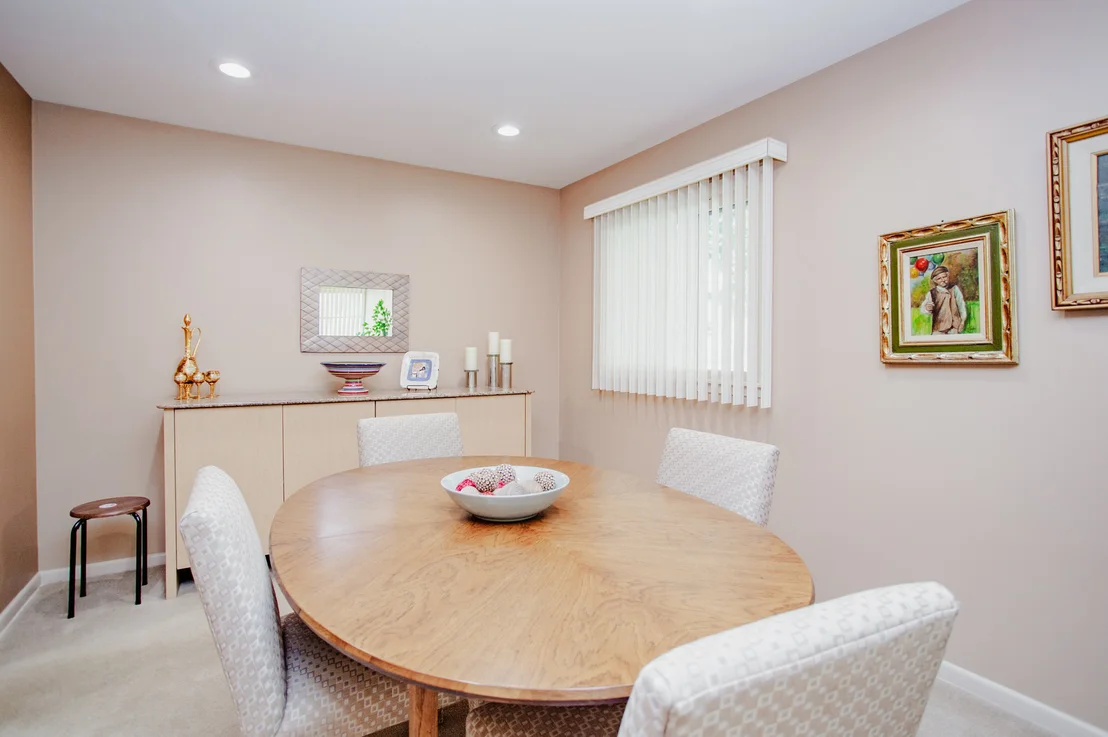 Photo of 1133 KENTON Road