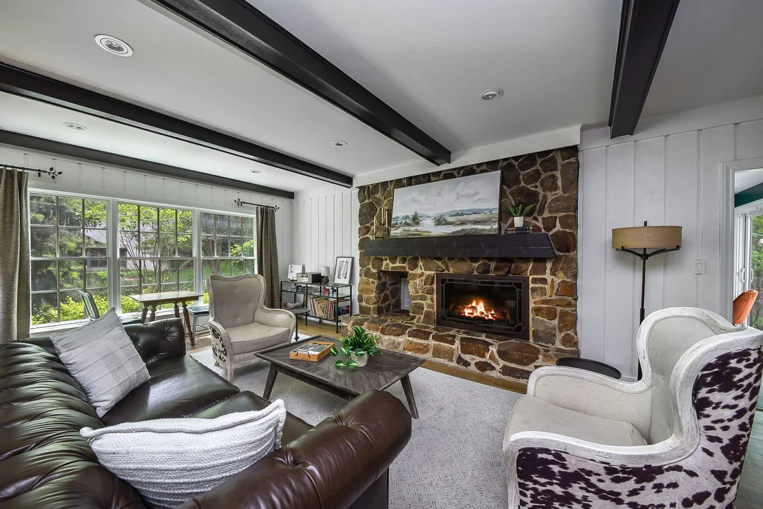 Photo of 707 Gary Court