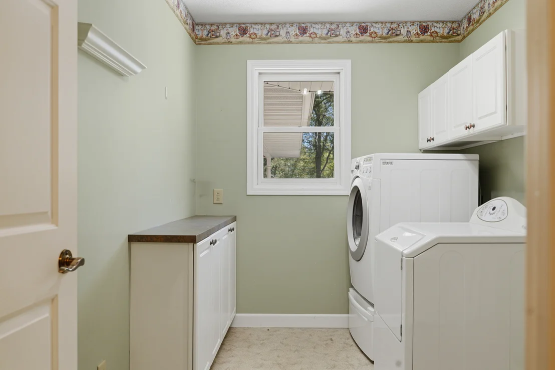 Photo of 15207 Henry Road