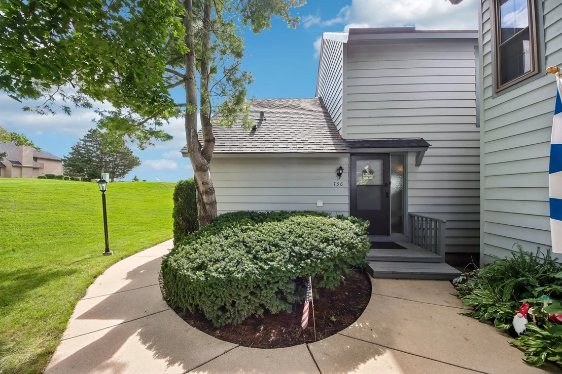 Photo of 736 Glen Way