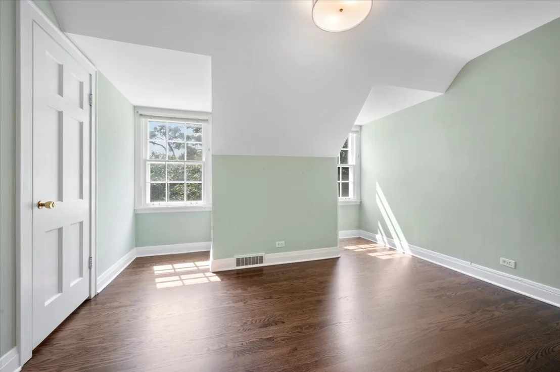 Photo of 3211 Park Place