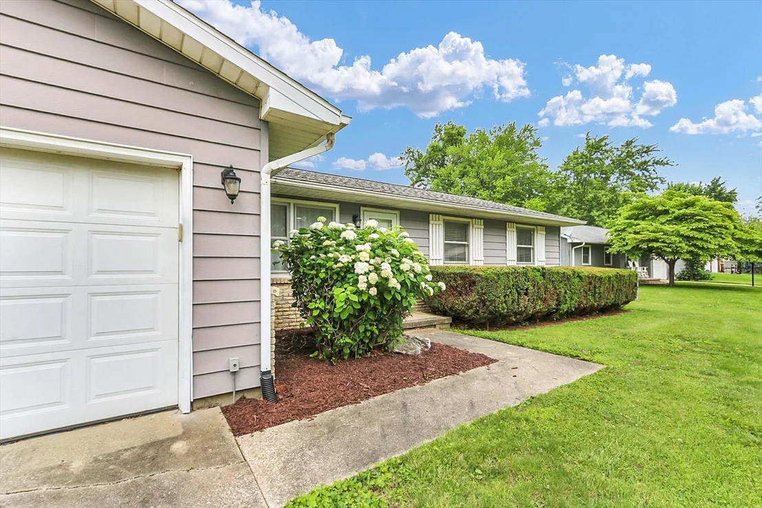 Photo of 2009 Crescent Drive