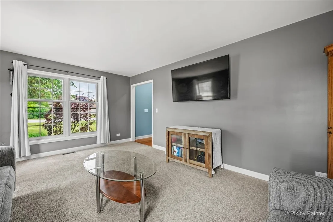 Photo of 810 Woodridge Trail