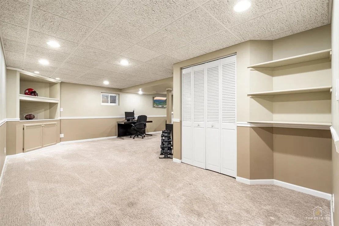 Photo of 4030 N Parkside Drive