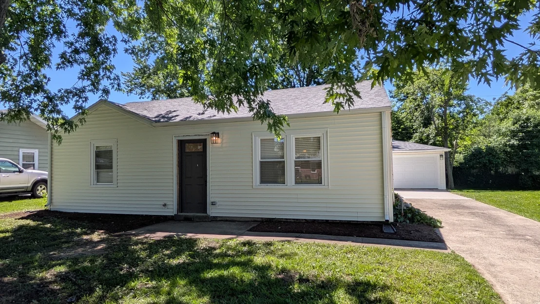 Photo of 527 Sehring Street