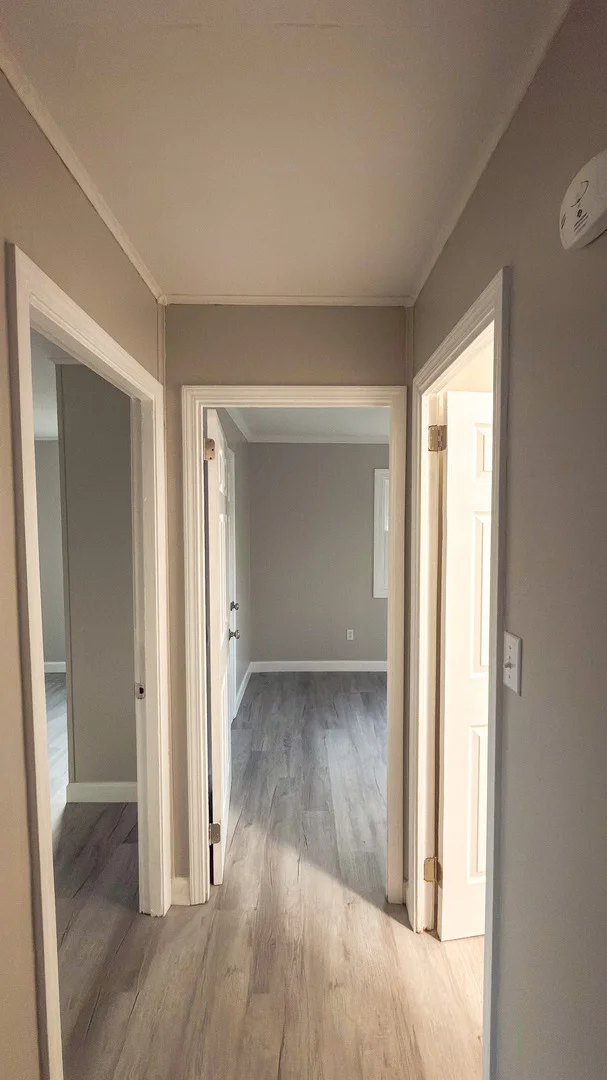 Photo of 1037 Eastview Drive
