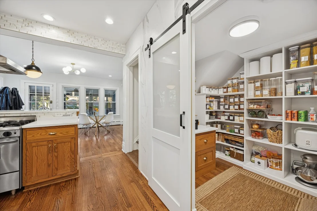 Photo of 176 Riverside Road