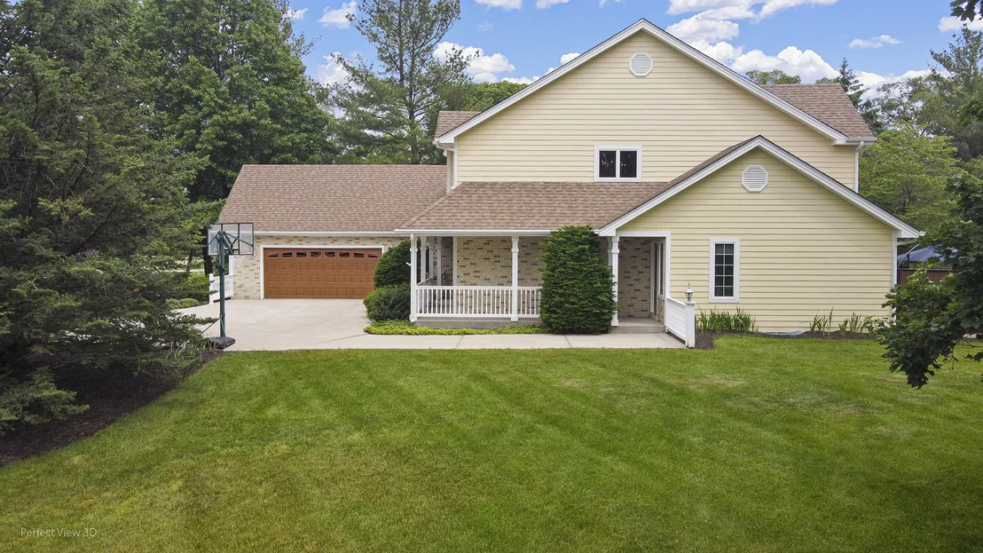 Photo of 295 W Grandin Road