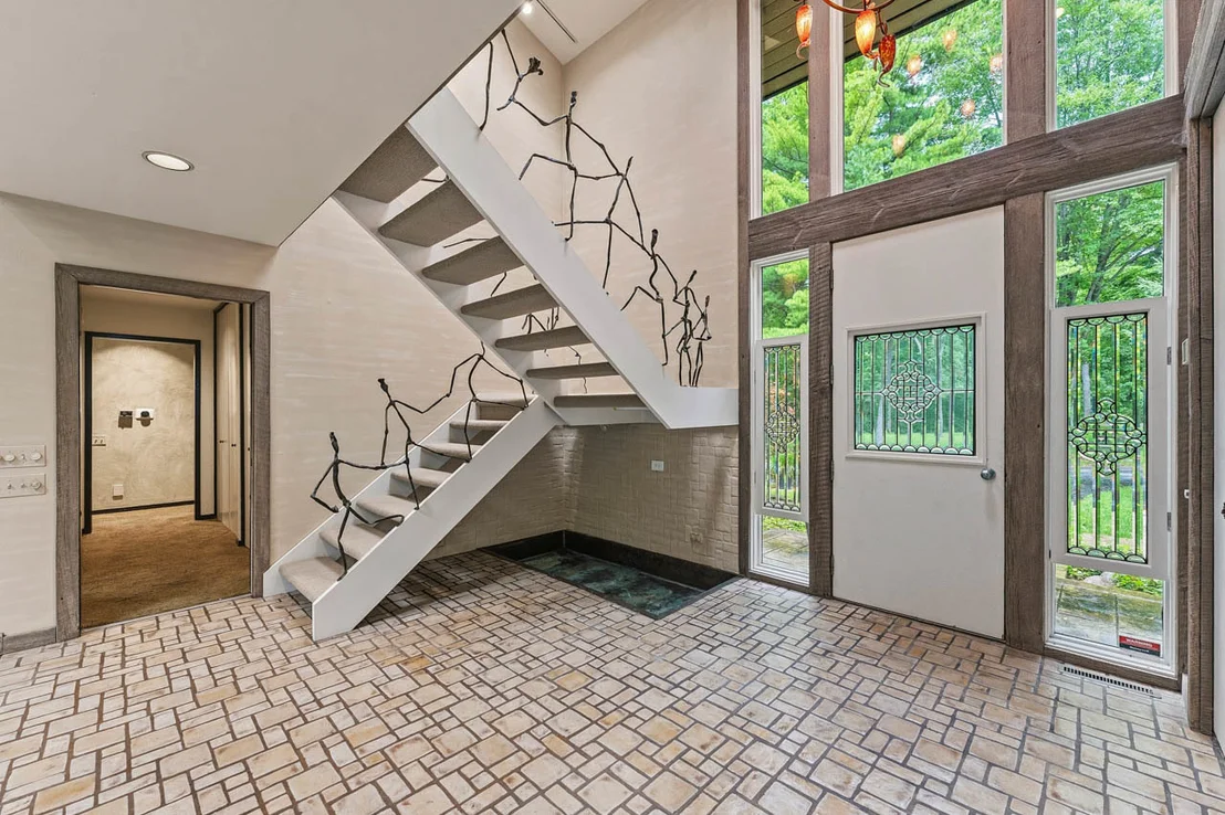 Photo of 560 Thornmeadow Road