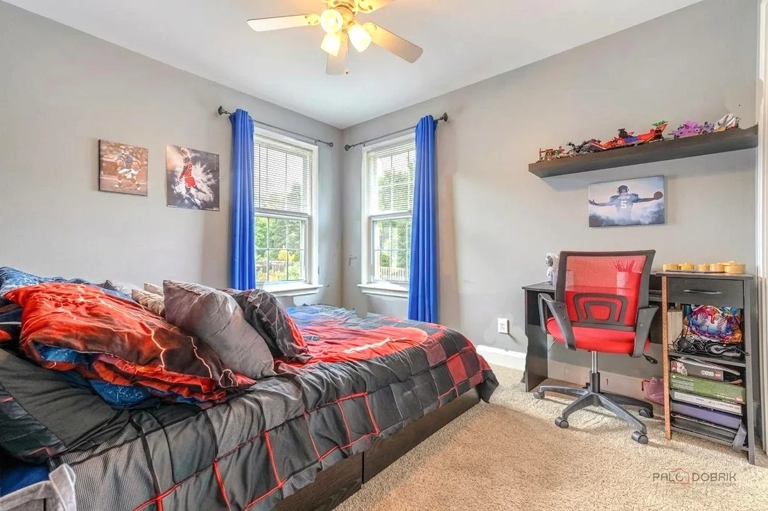 Photo of 935 Ridgewood Drive