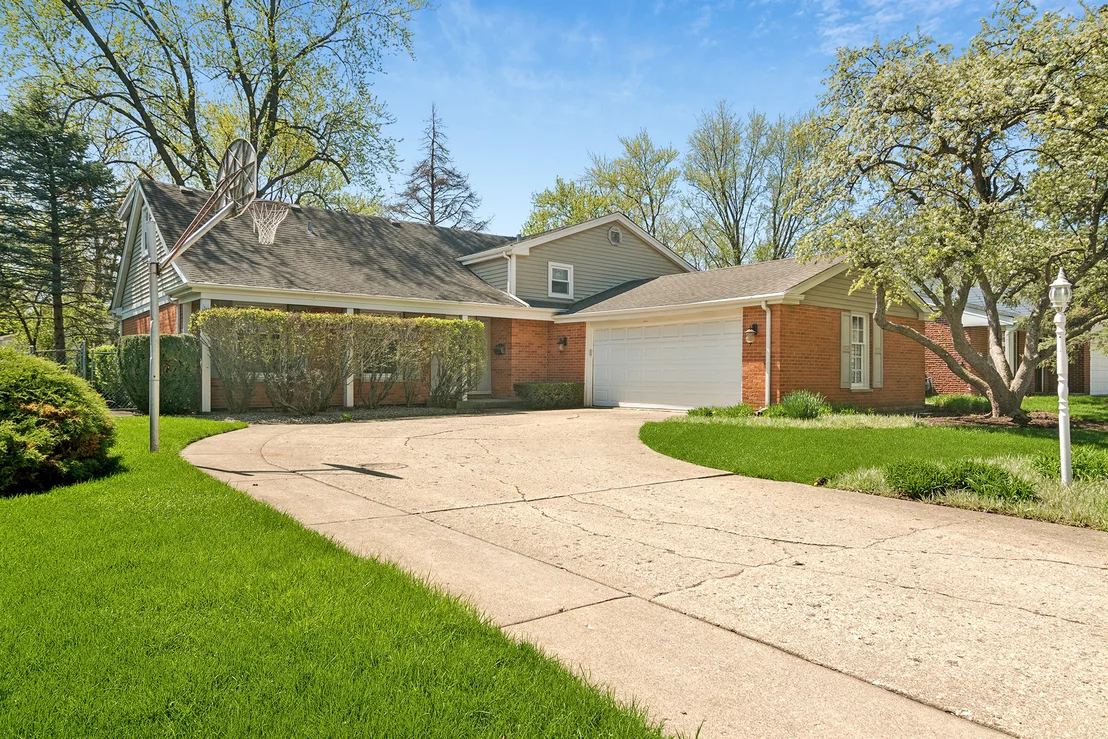 Photo of 719 E Hackberry Drive