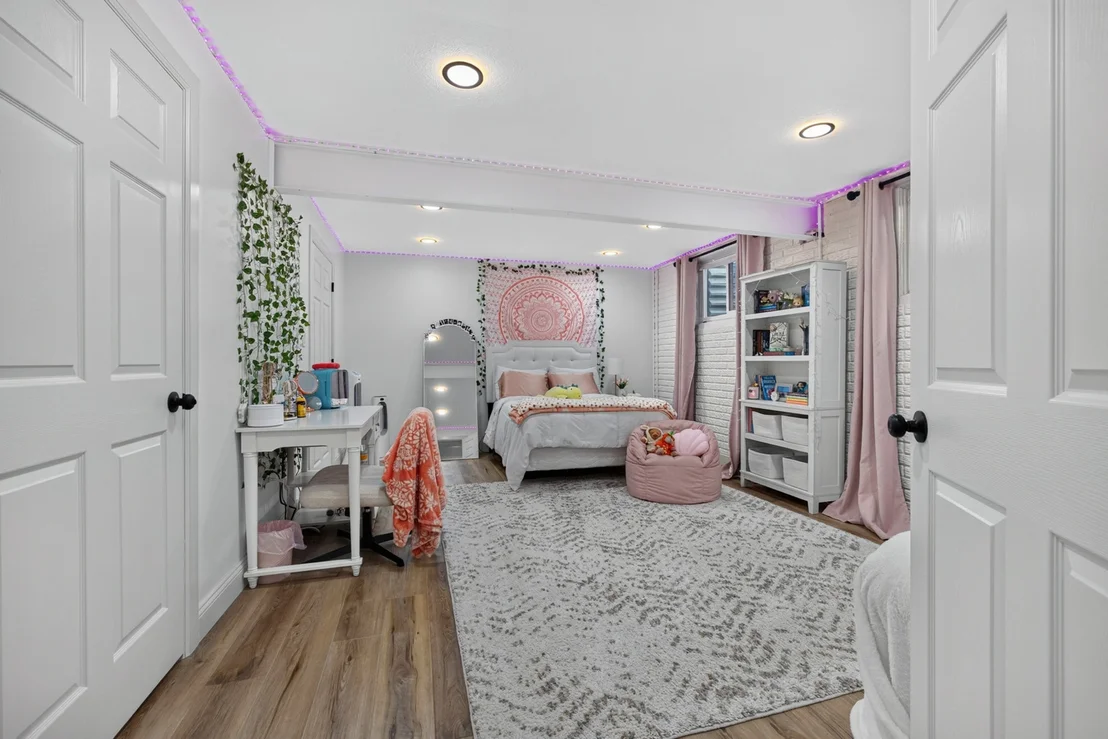 Photo of 9159 Deer Ridge Drive