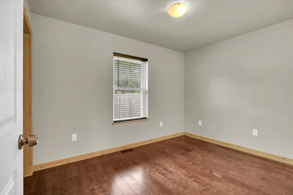 Photo of 521 N McClellan Street