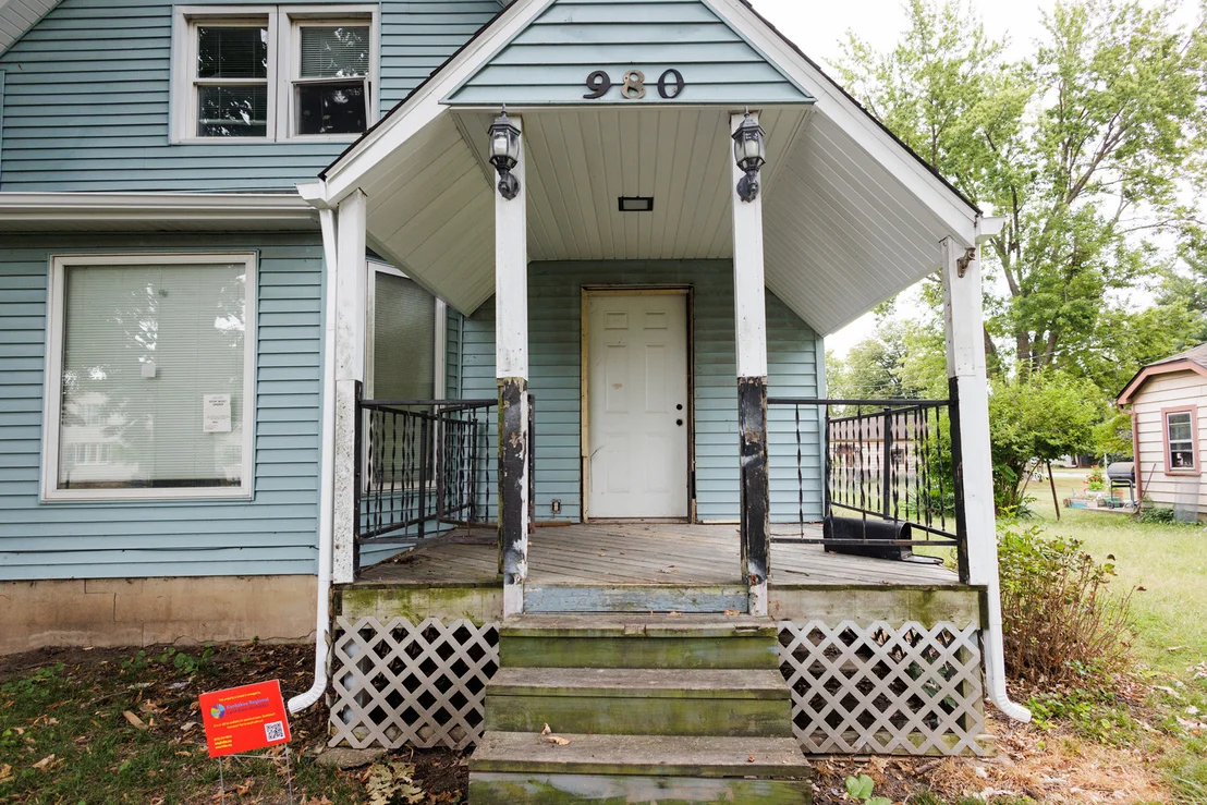 Photo of 980 S 6th Avenue
