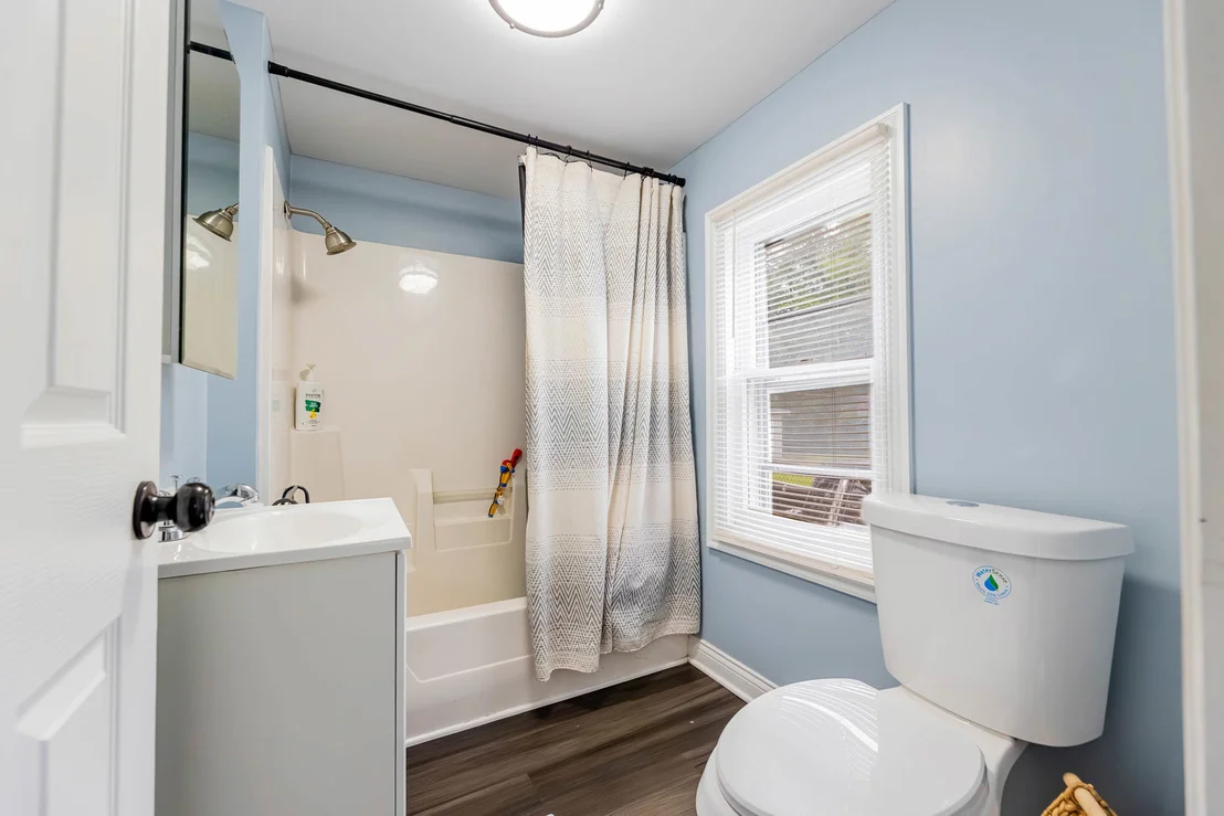 Photo of 306 Barry Avenue
