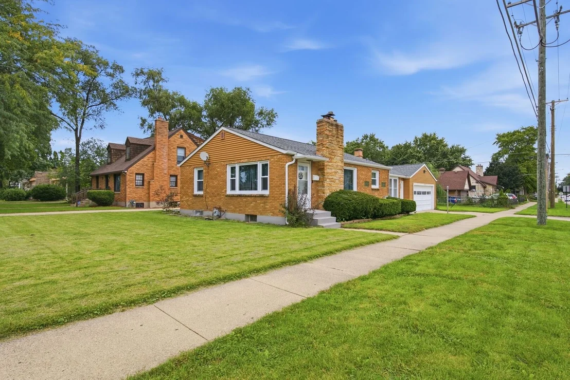 Photo of 1270 Van Street