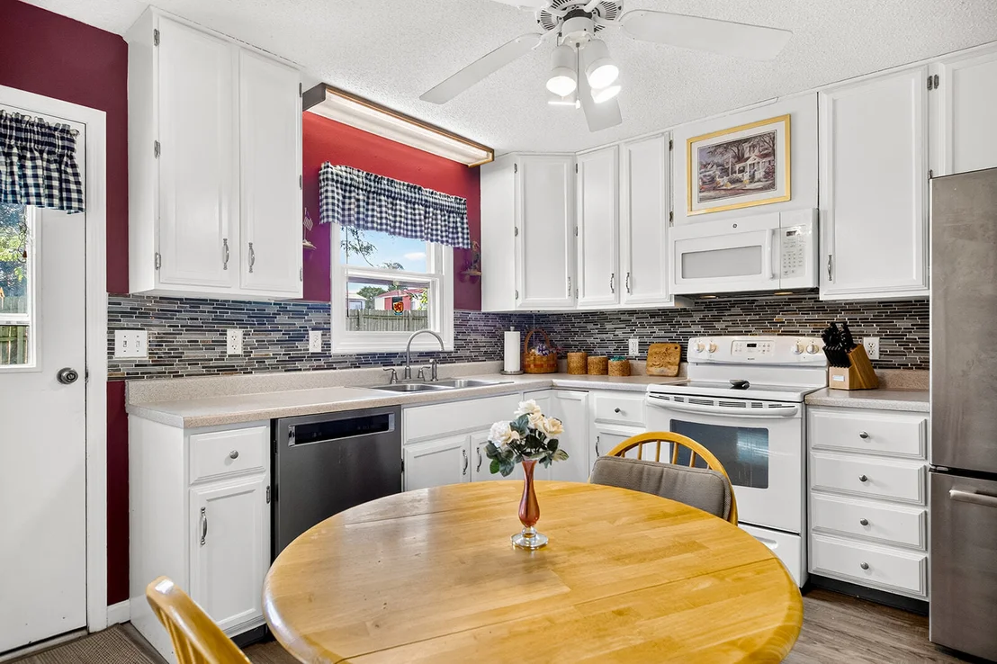 Photo of 8586 Yellowstone Drive