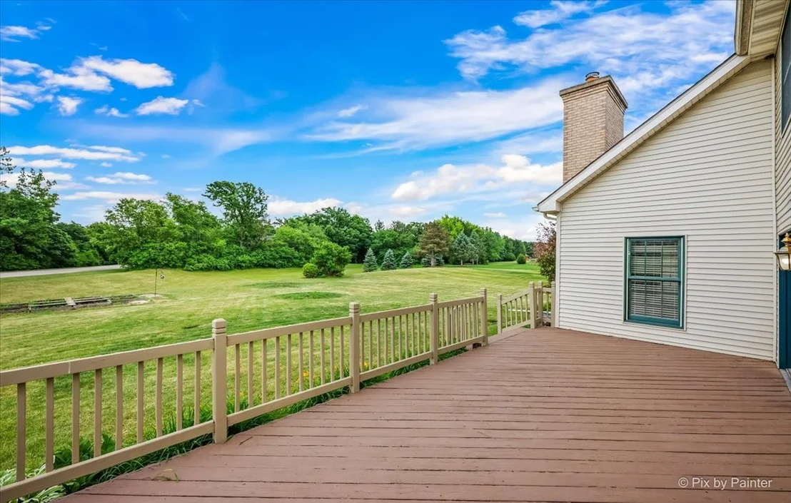 Photo of 810 Woodridge Trail