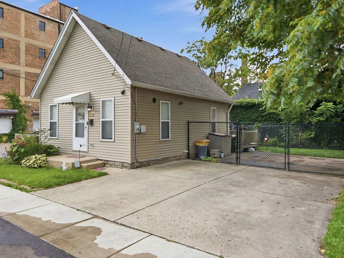 Photo of 122 Cross Street