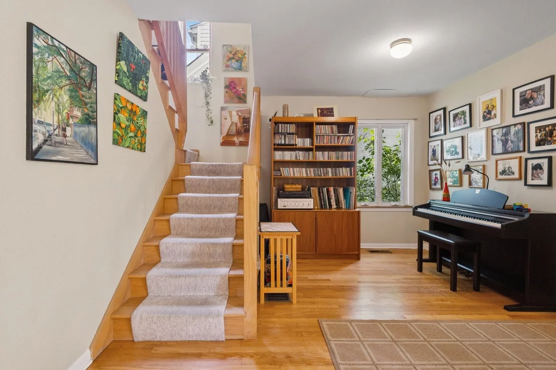 Photo of 2149 Hartrey Avenue
