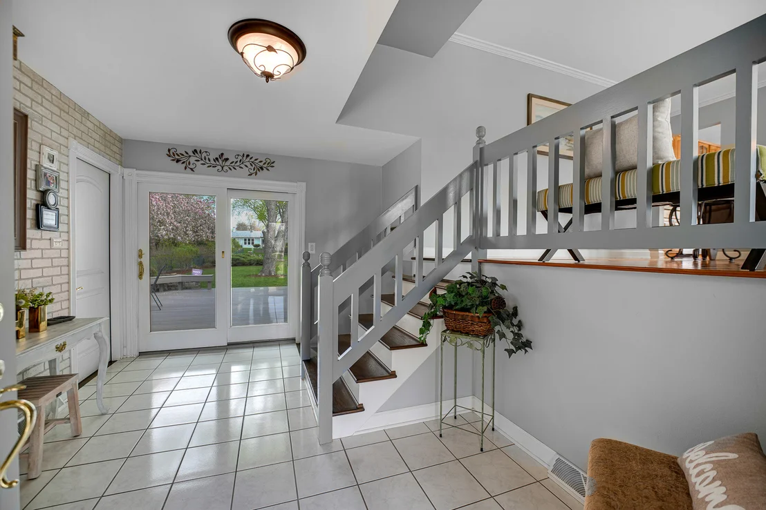 Photo of 920 Harrison Lane