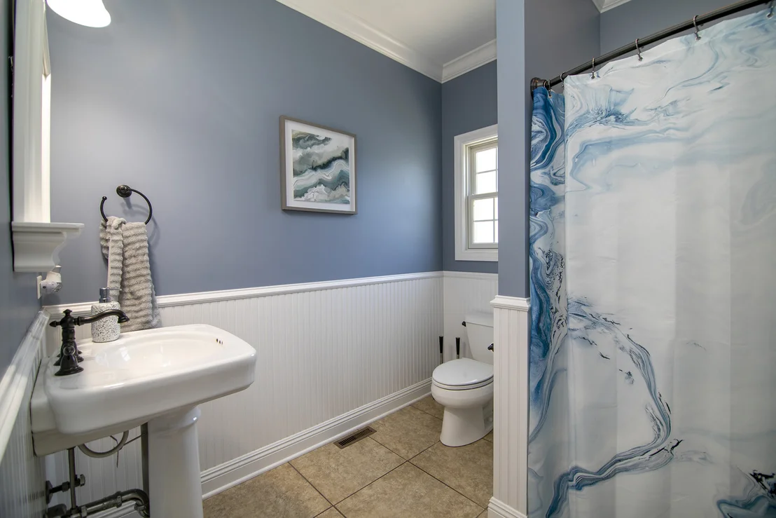 Photo of 549 Beach Avenue