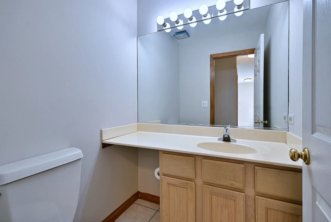 Photo of 148 Schiller Square