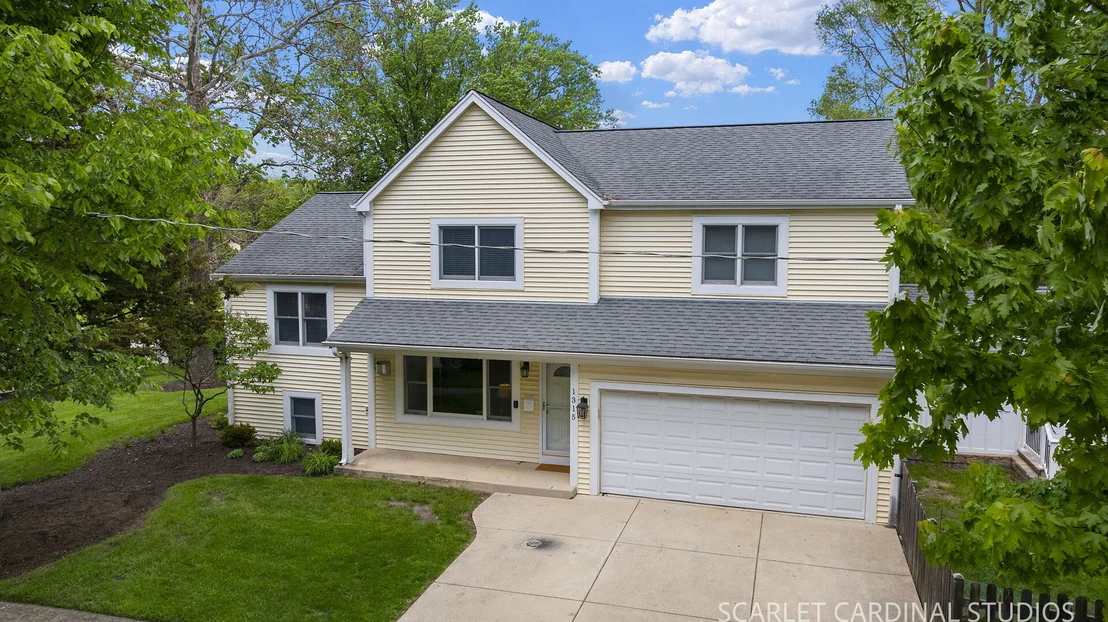 Photo of 1315 Lakeside Drive