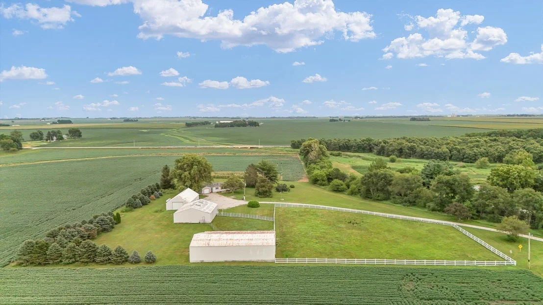 Photo of 425 County Road 1575 E
