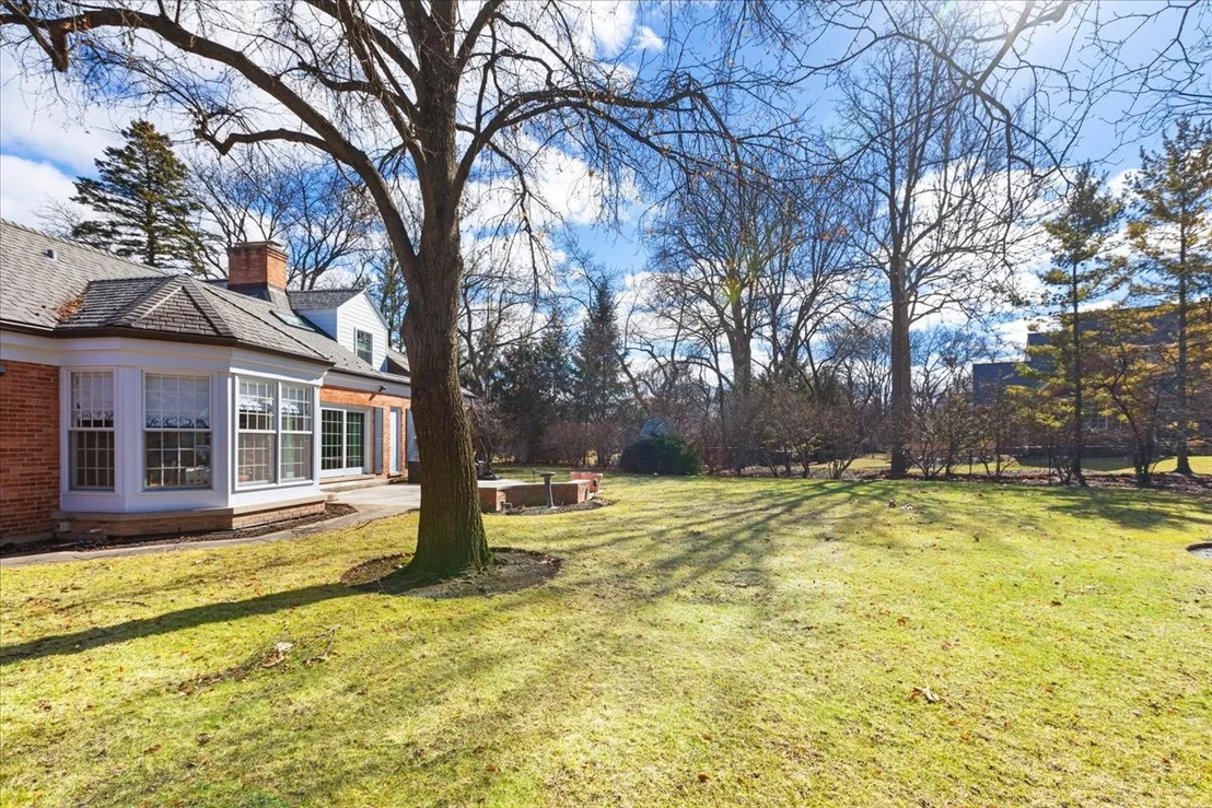 Photo of 1115 Golfview Lane