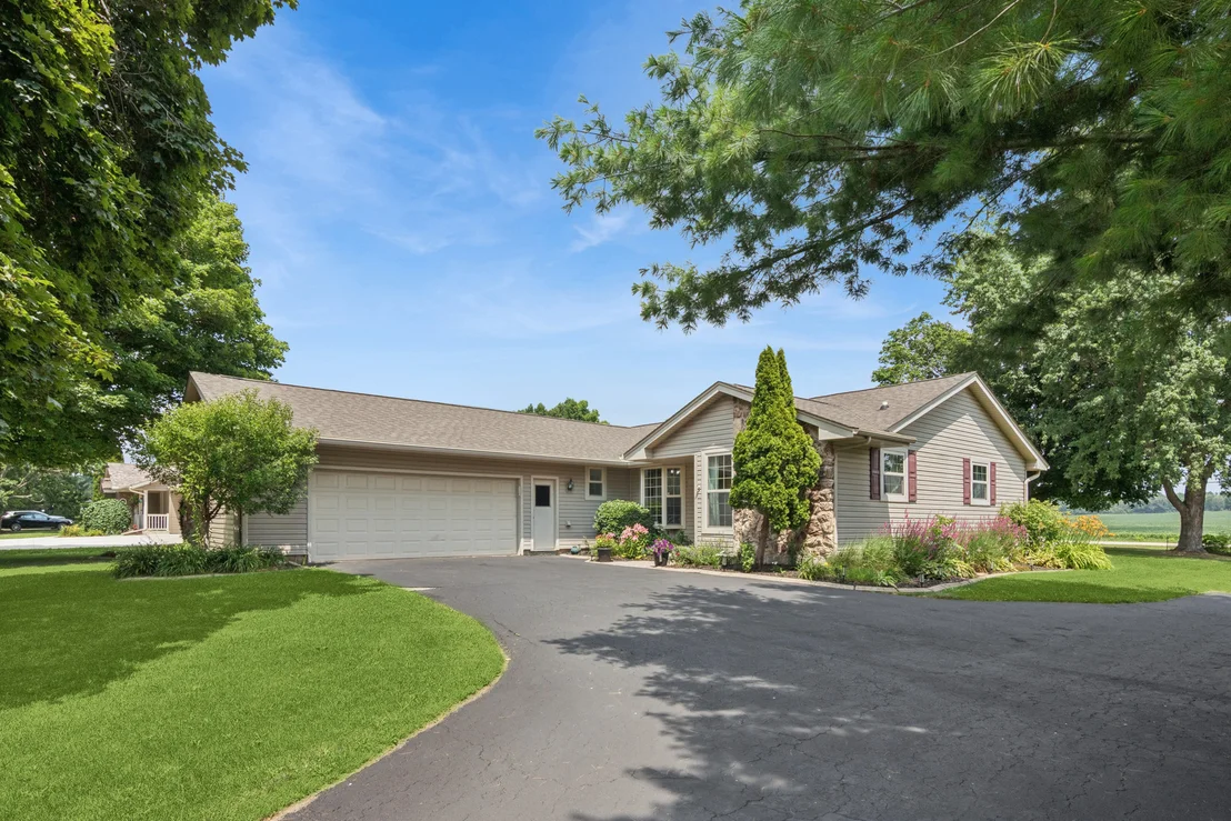 Photo of 9761 Squire Lane