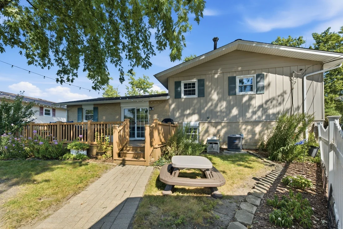 Photo of 15124 Hillside Avenue