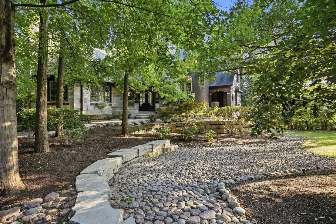 Photo of 501 Chatfield Road