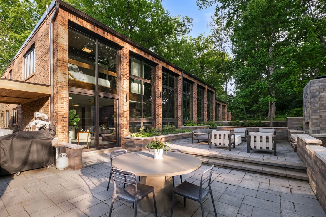 Photo of 3290 Brook Road
