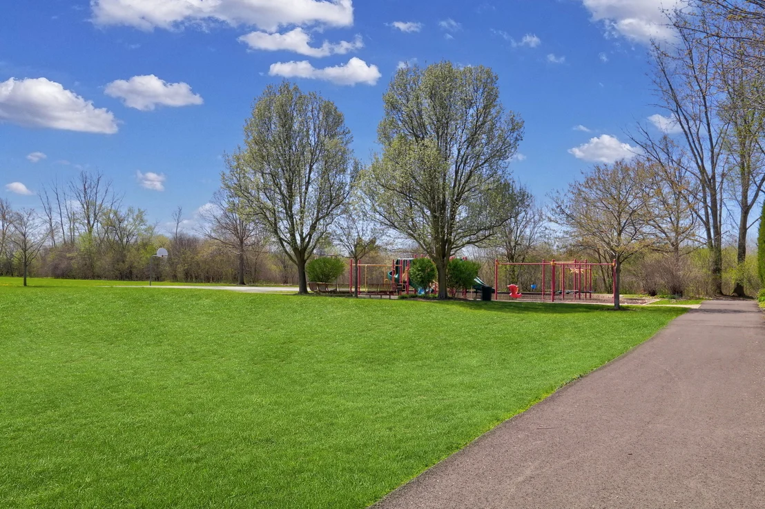 Photo of 983 Mount Vernon Drive