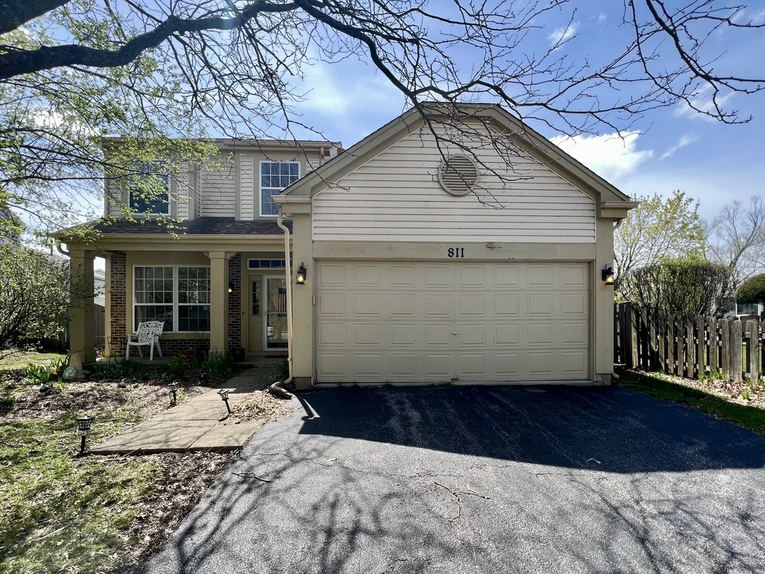 Photo of 811 Cambridge Drive
