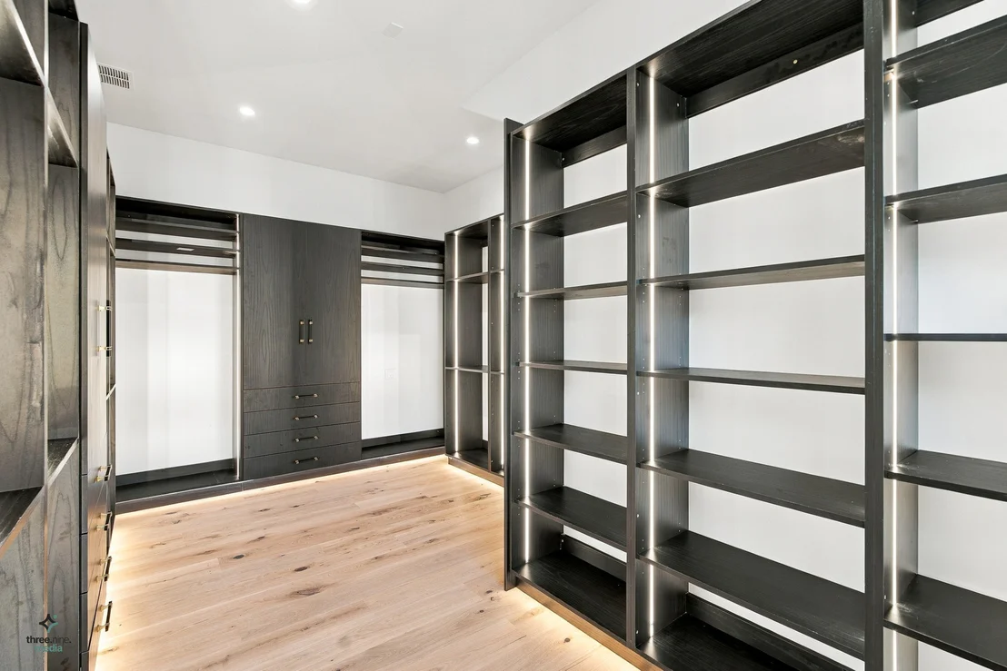 Photo of 425 Forest Edge Drive
