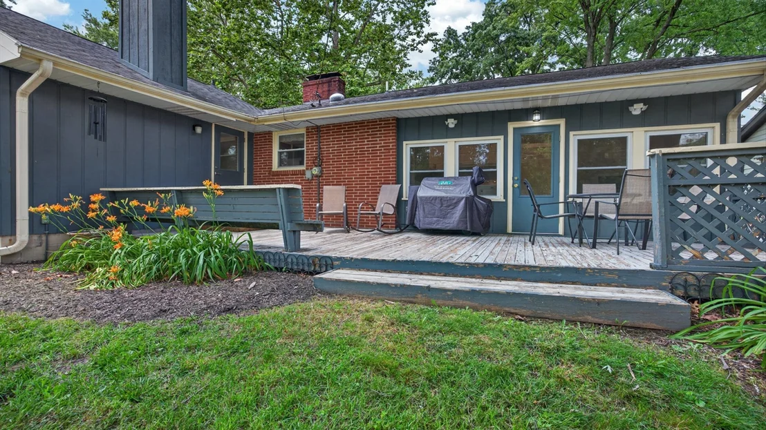 Photo of 1402 Maplewood Drive