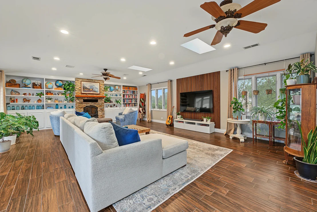 Photo of 19W076 18th Place