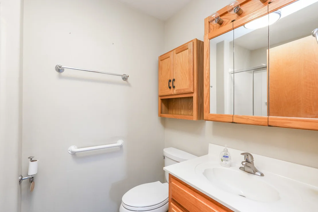 Photo of 671 Diversatech Drive N