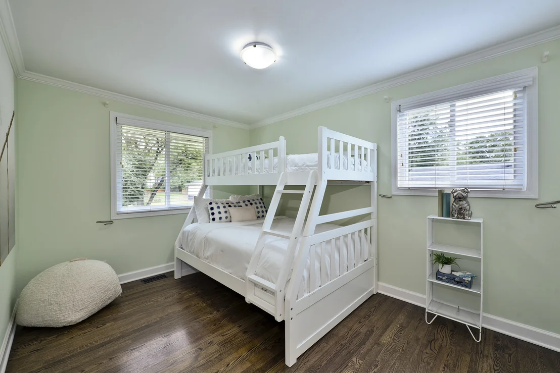 Photo of 1328 Cabot Lane