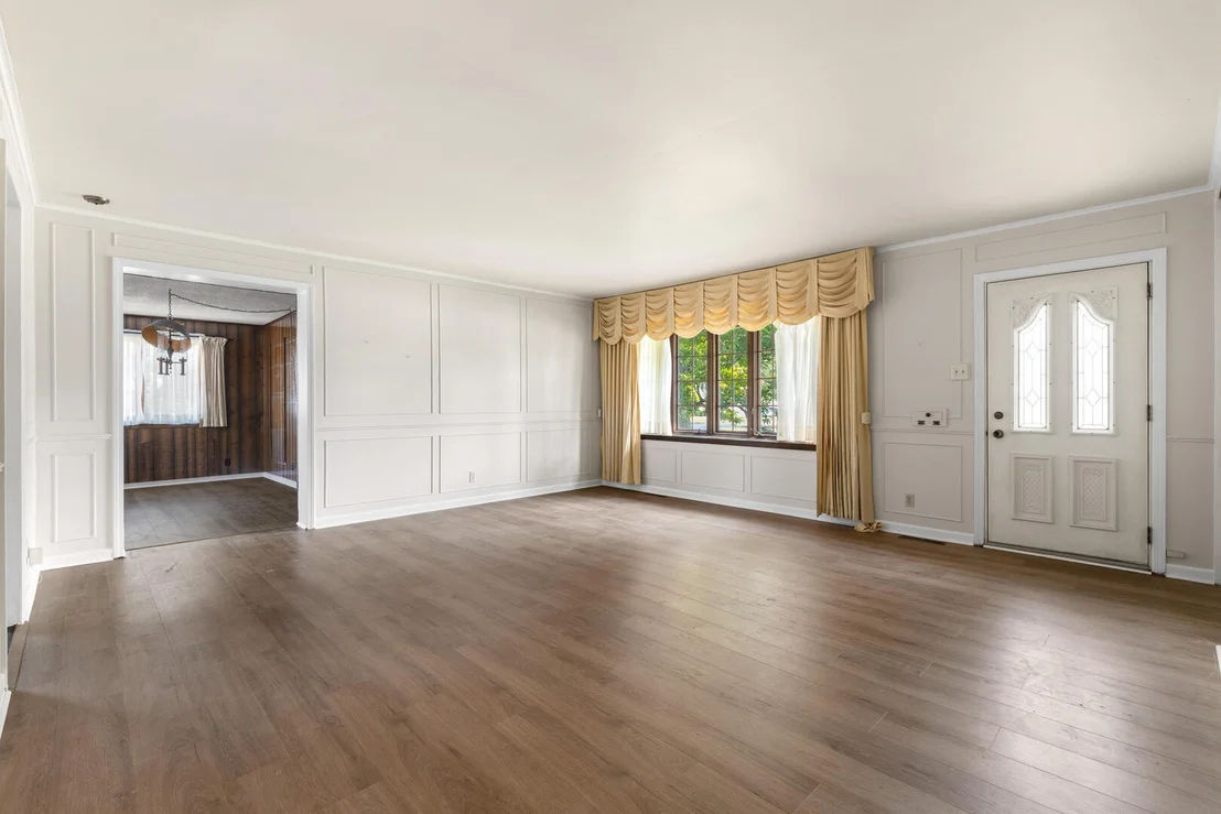 Photo of 17606 N Burnham Avenue