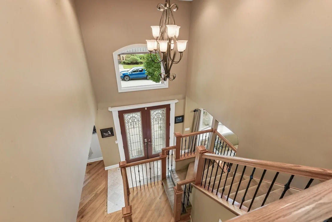 Photo of 610 W Lonnquist Boulevard