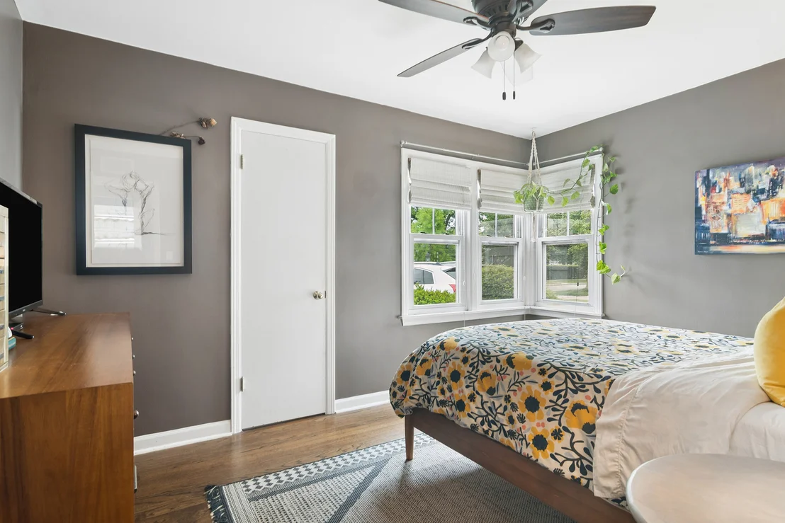 Photo of 1166 Webster Lane