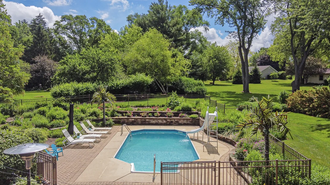 Photo of 40484 Sunset Drive N