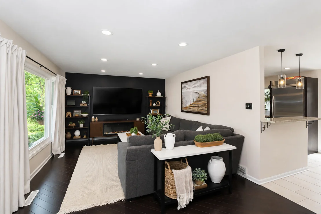Photo of 532 MERLIN Drive