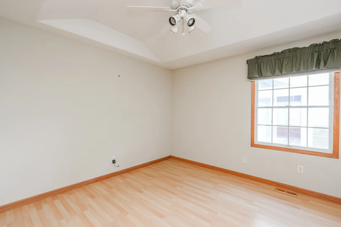 Photo of 671 Diversatech Drive N